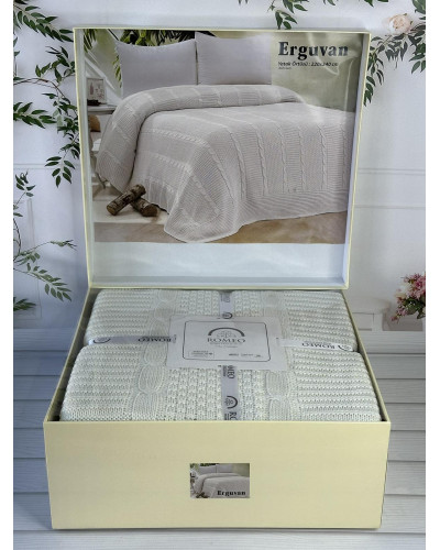 Erguvan krem в'язаний акріловий плед. Romeo Home Туреччина.