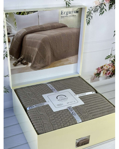 Erguvan koyu kahve в'язаний акріловий плед. Romeo Home Туреччина.