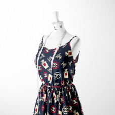 Тканина плательна штапель Бренди Chanel 5 темно-синя, Написи