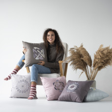 Подушка декоративна 50х50 см Serenity IDEIA антиалергенна пудра з вишивкою