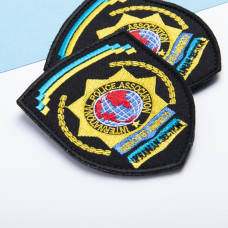 Шеврон на липучці International Police Association 7х9 см вишитий патч нашивка