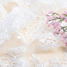 Тканина сітка вишивка паєтка молоко