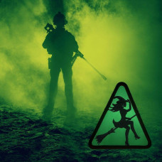 Шеврон нашивка, який світиться в темряві з липучкою Відьма 8,7х9 см, вишитий патч