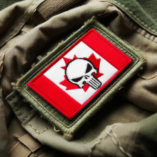 Набір шевронів 2 шт з липучкою Череп Карателя на Прапорі Канади 5х8 см вишитий патч нашивка Канада Каратель Punisher