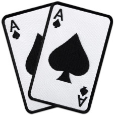 Набір шевронів 2 шт з липучкою Карта Туз Пик, Ace of Spades 5х8 см білий вишитий патч нашивка шеврон