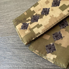 Набір з 2 шевронів з липучкою Звання ВСУ Капітан 5х10 см, вишитий патч у піксельному камуфляжі