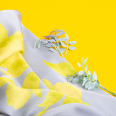 Тканина для одягу Атлас шовк з малюнком, 145 см, 90 г/м2, ніжна, легка тканина Ангела лимон
