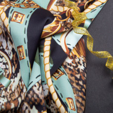 Тканина для одягу Атлас шовк з малюнком, 145 см, 90 г/м2, ніжна, легка тканина cavalli