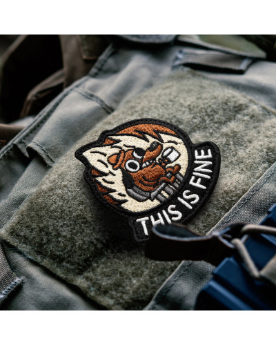Шеврон на липучці This is fine 7,6х7,1 см, вишитий патч нашивка шеврон смішний