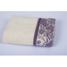 Рушник Romeo Soft - Crochet молочний з фіолетовим мереживом 70*140