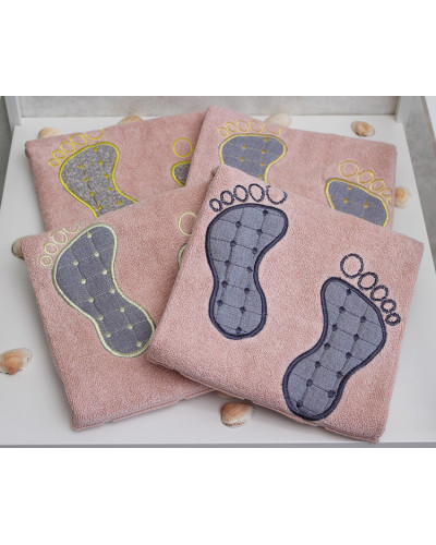 Рушники TAG Tekstil    TTПолотенце 50*70 Nozki-18 купити у Postel.biz.ua