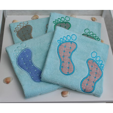 Рушник махровий Ніжки колір: св. блакитний (Туреччина)